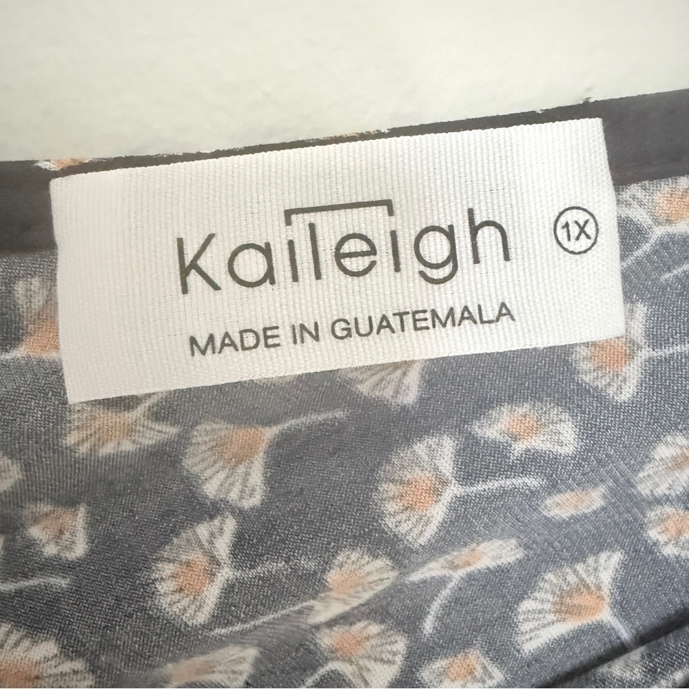 Kaileigh Blue / Yellow Floral Dress Size 1X AN - Picture 2 of 8